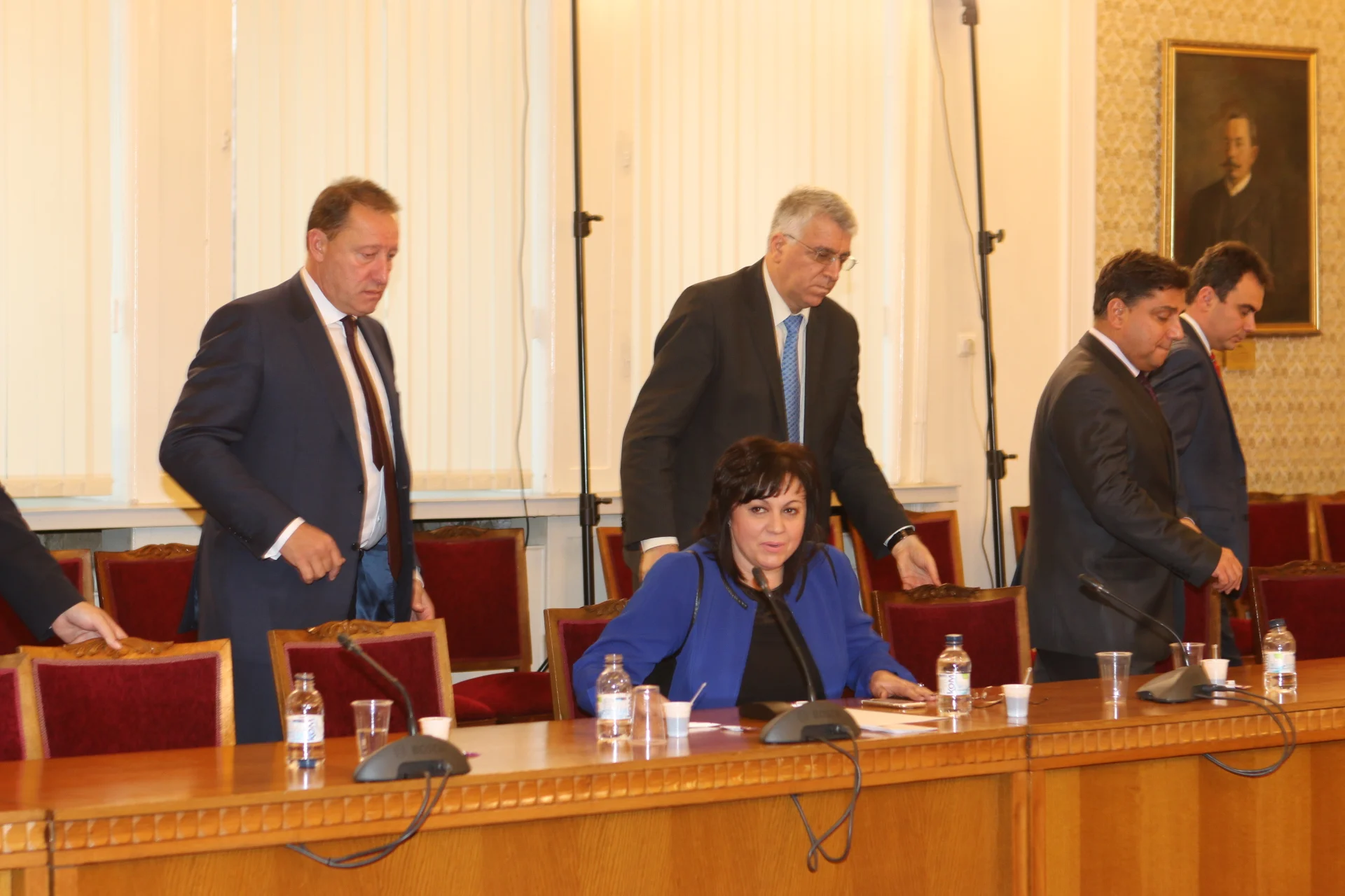 парламент срещи БСП Корнелия Нинова