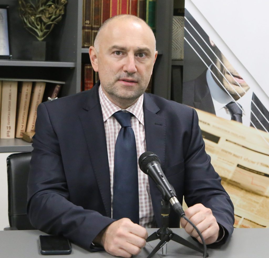 Любомир Каримански: Икономиката ще се забави, трябва да намалим разходите 8 Любомир Каримански ИТН