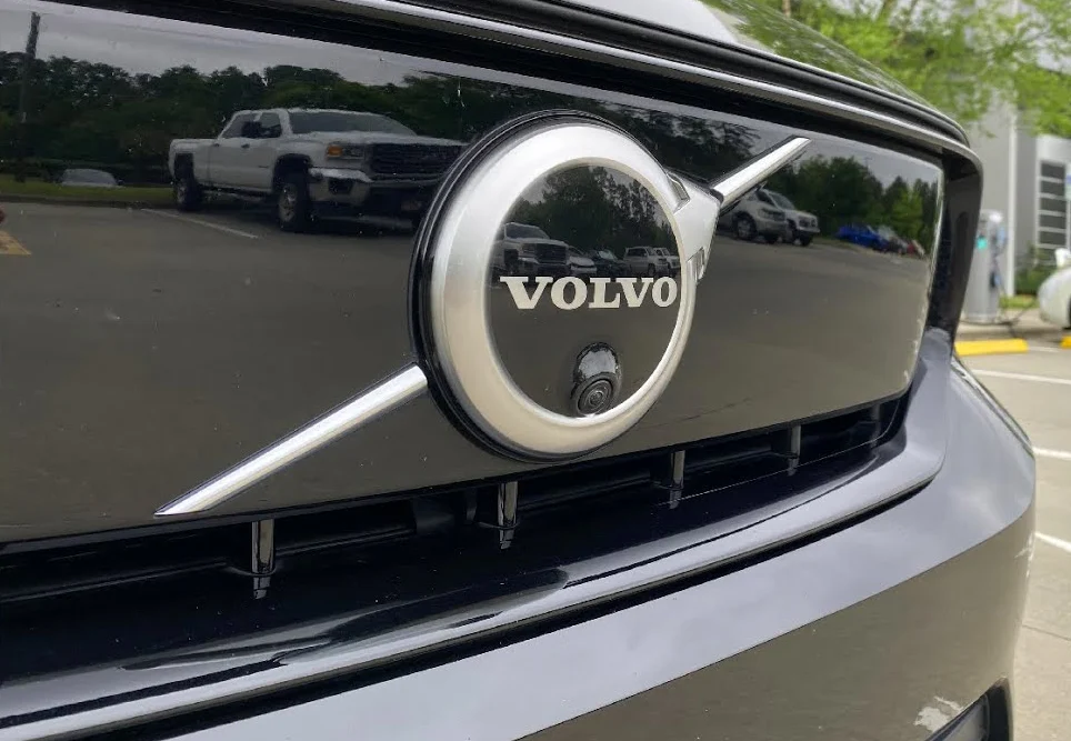 Електромобилът на Volvo EX30 изпитва сериозни проблеми със софтуера