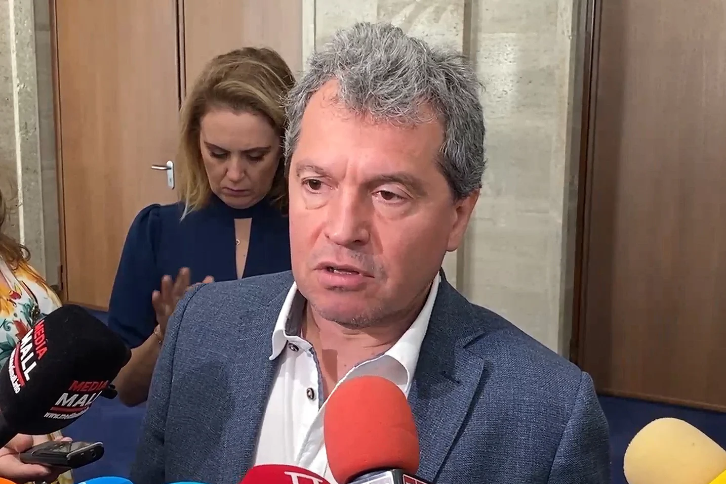 Тошко Йорданов смята, че трябва да се премахне поправката в Конституцията, касаеща служебните кабинети