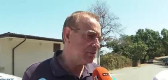 Доган бил под наем в "сарая в Бояна"
