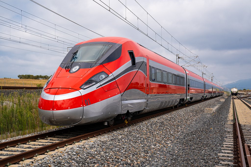 Испания обяви тридневен траур след влаковата катастрофа 1 chastnata zhp kompaniya irio iryo etr 1000 spain