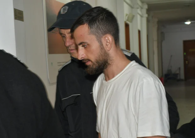 Румънецът, убил шестима мигранти край Бургас, остава в ареста