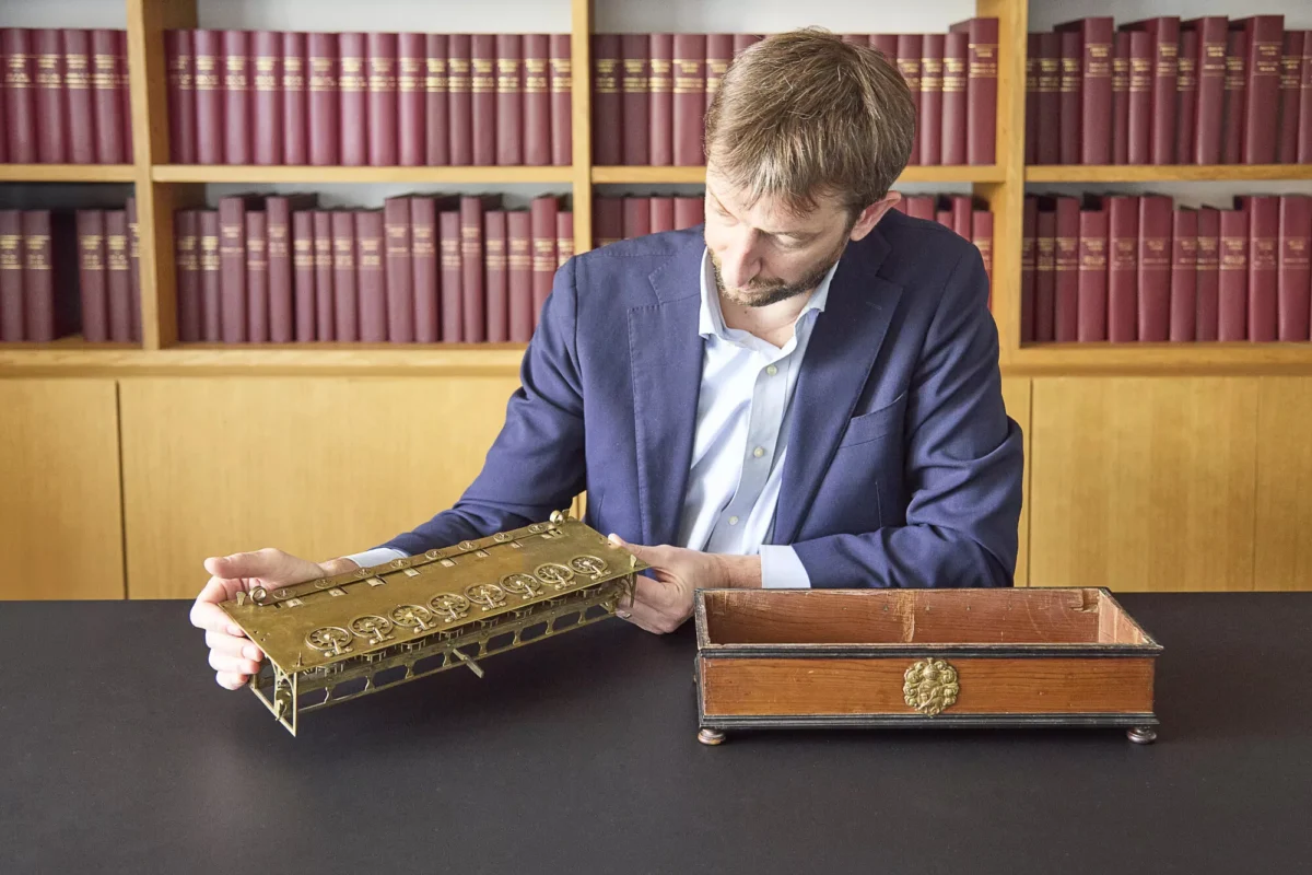 Парижки съд блокира търга на един от първите калкулатори на Паскал 