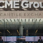 Търговията с фючърсни контракти на борсата в Чикаго CME спря след проблем в центъра за данни