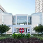 Coca-Cola увеличава печалбата чрез по-високи цени и по-малки опаковки