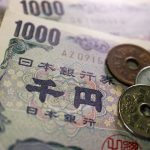 Вашингтон не изглежда доволен от японските интервенции; експерти очакват 160 йени за един щ. долар
