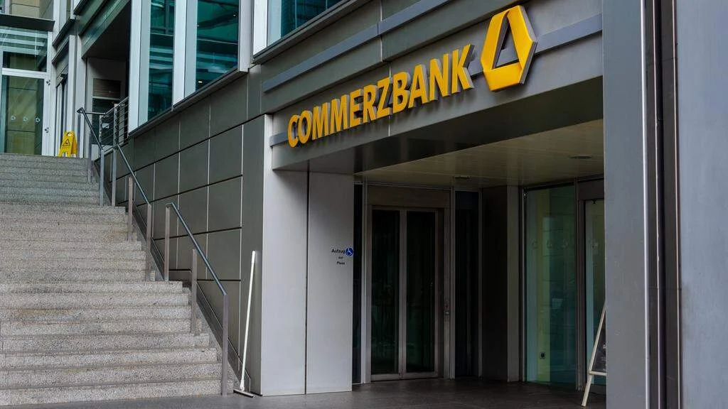 UniCredit хвана Шолц неподготвен за сделката за Commerzbank и зарадва инвеститорите