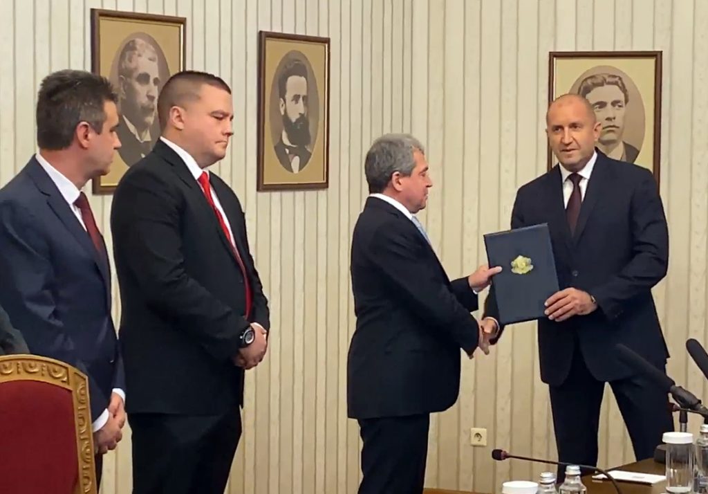 ИТН започва разговори с депутати за третия мандат, Румен Радев