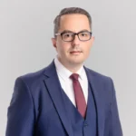 "Възраждане" обвини управляващите, че теглят нови заеми, за да покриват текущи разходи