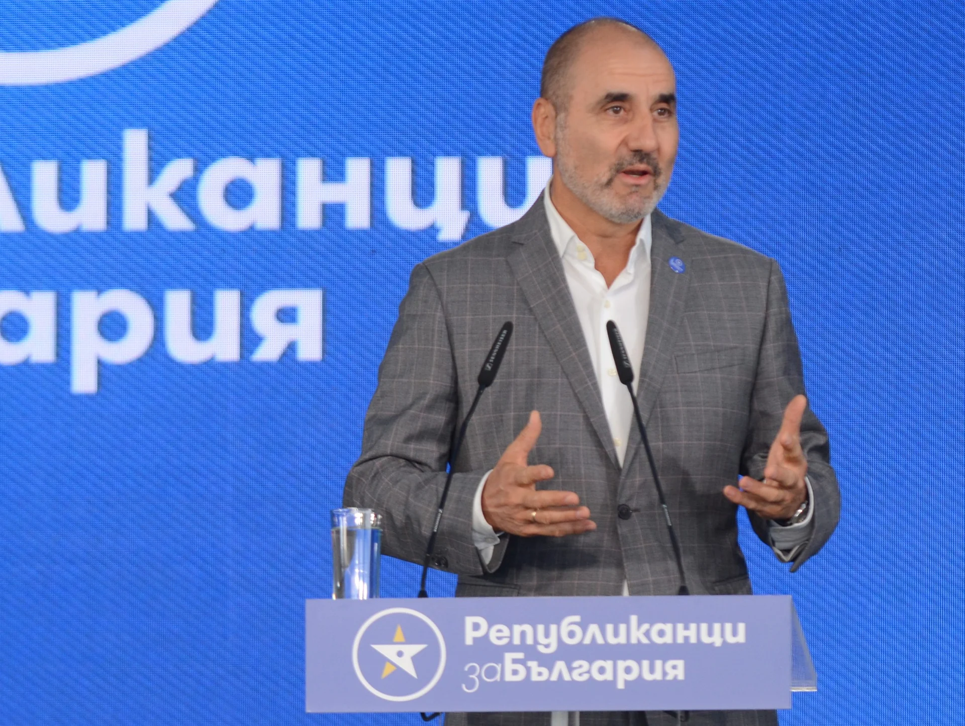 Цветан Цветанов