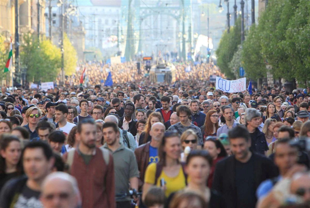протест унгария сорос