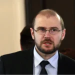 Сливи за смет - Янкулов ще подкрепи всеки магистрат, говорещ за зависимости