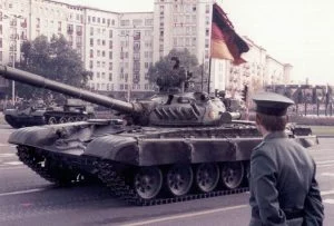 източногермански танк т-72 т72 т 72 гдр
