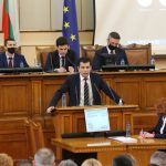 Парламент Смяна на министър на отбраната Кирил Петков