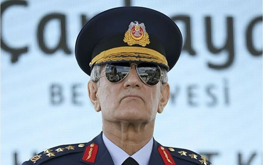 Хулуси Акар