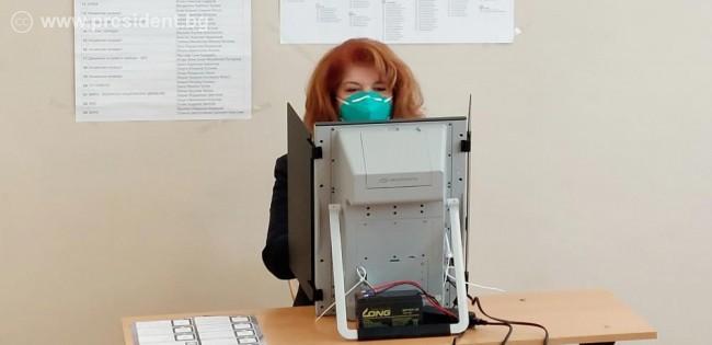 Илияна Йотова