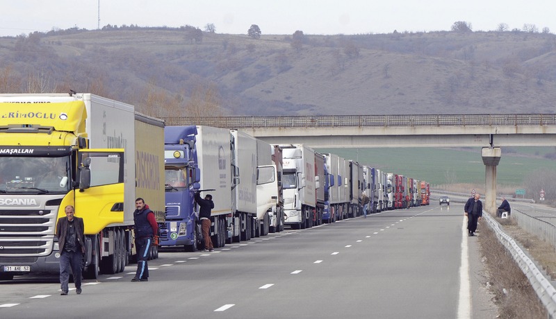 Карат ли тези турски тирове завишени приходи от акцизи върху горивата в бюджета ни?