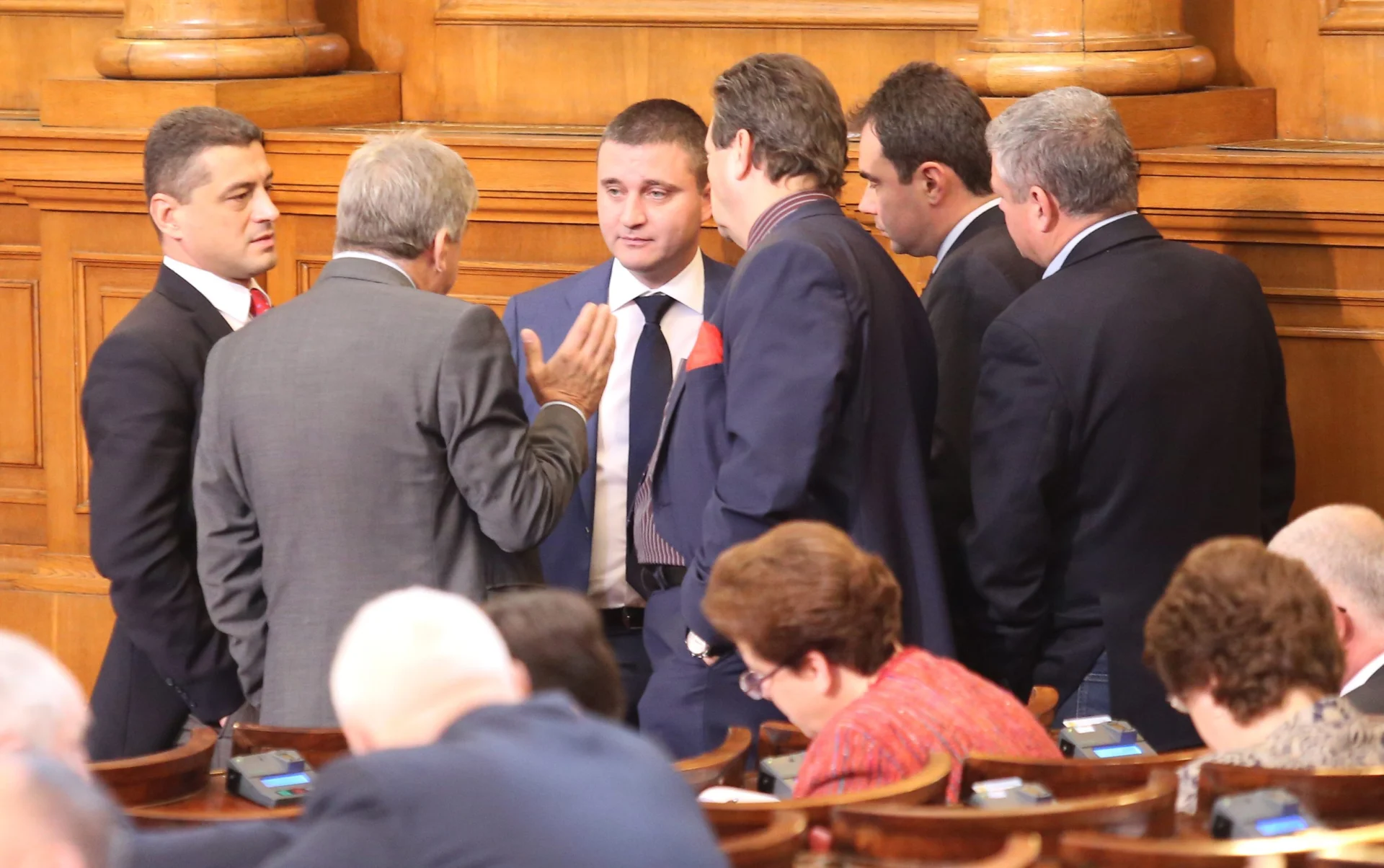 Парламент Владислав Горанов