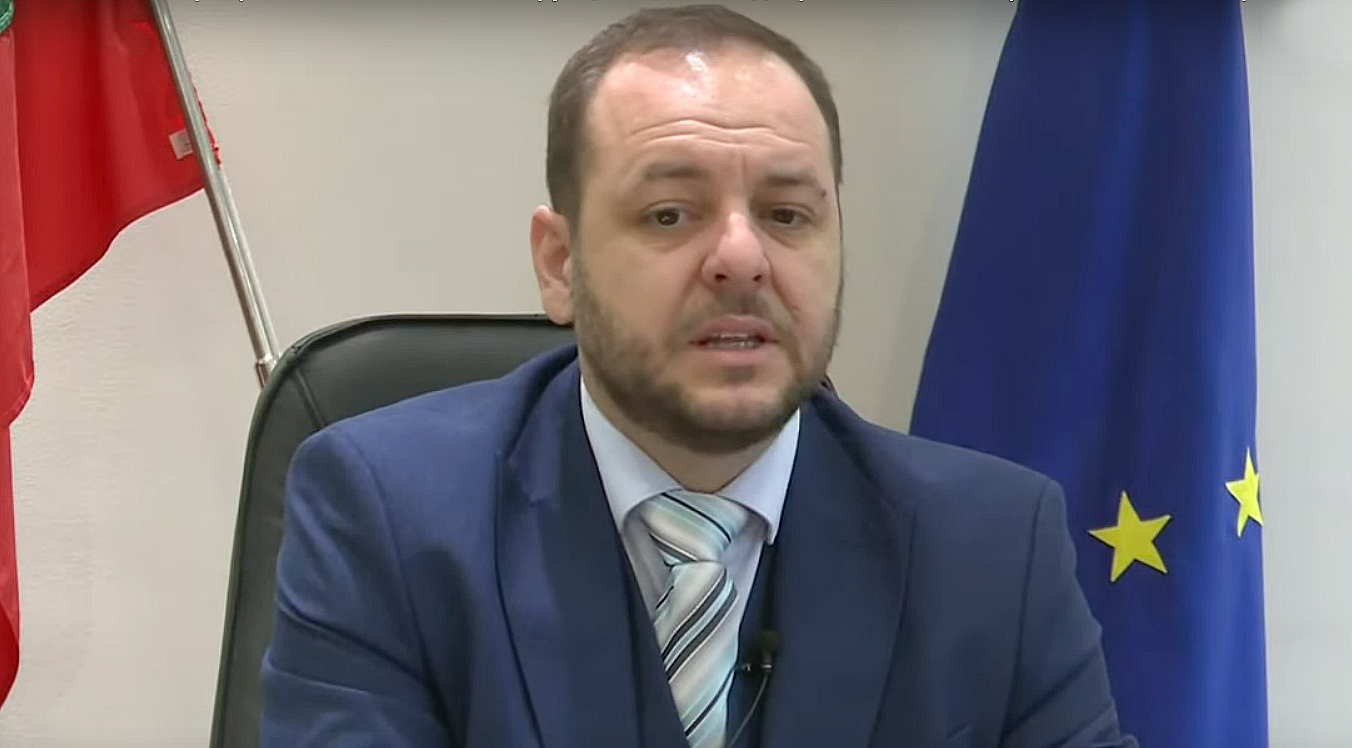 Борислав Сандов