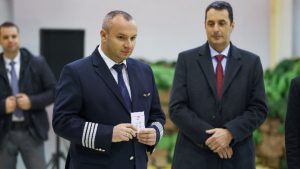Министърът на транспорта Георги Гвоздейков връчи свидетелствата за правоспособност на първиге шестима пилоти на медицински хеликоптери.