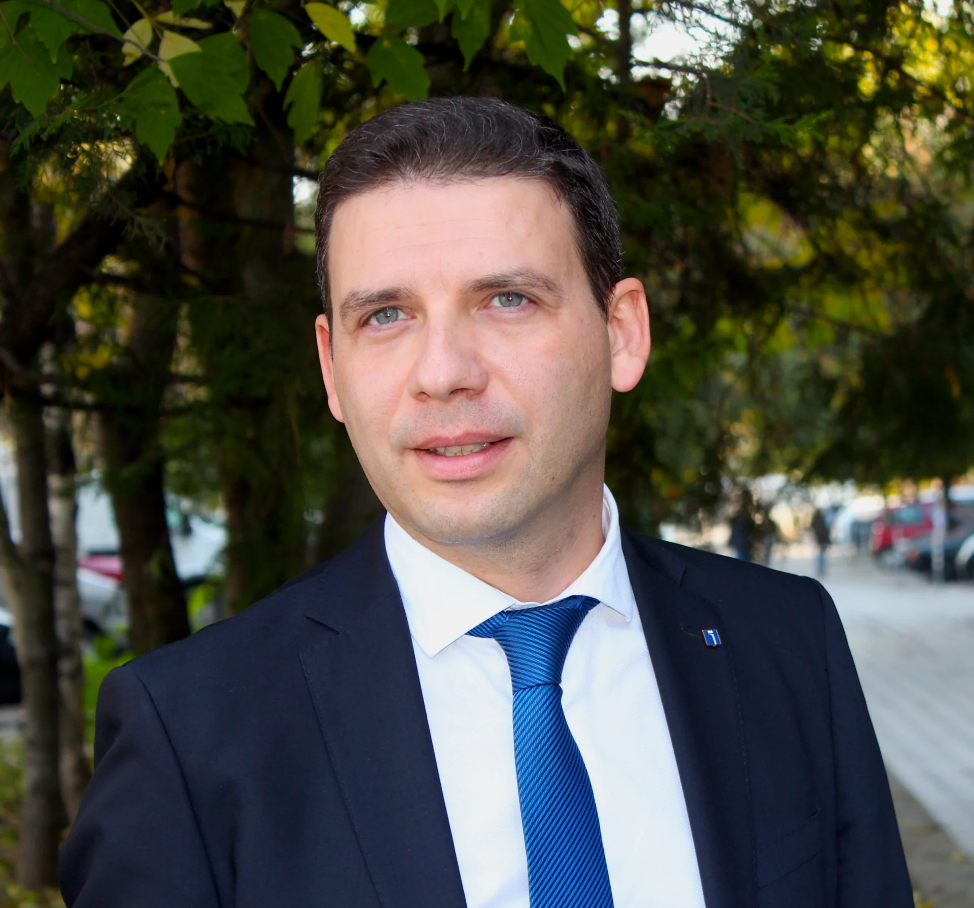светослав младенов