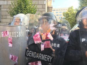 щитове с банкноти 500 евро