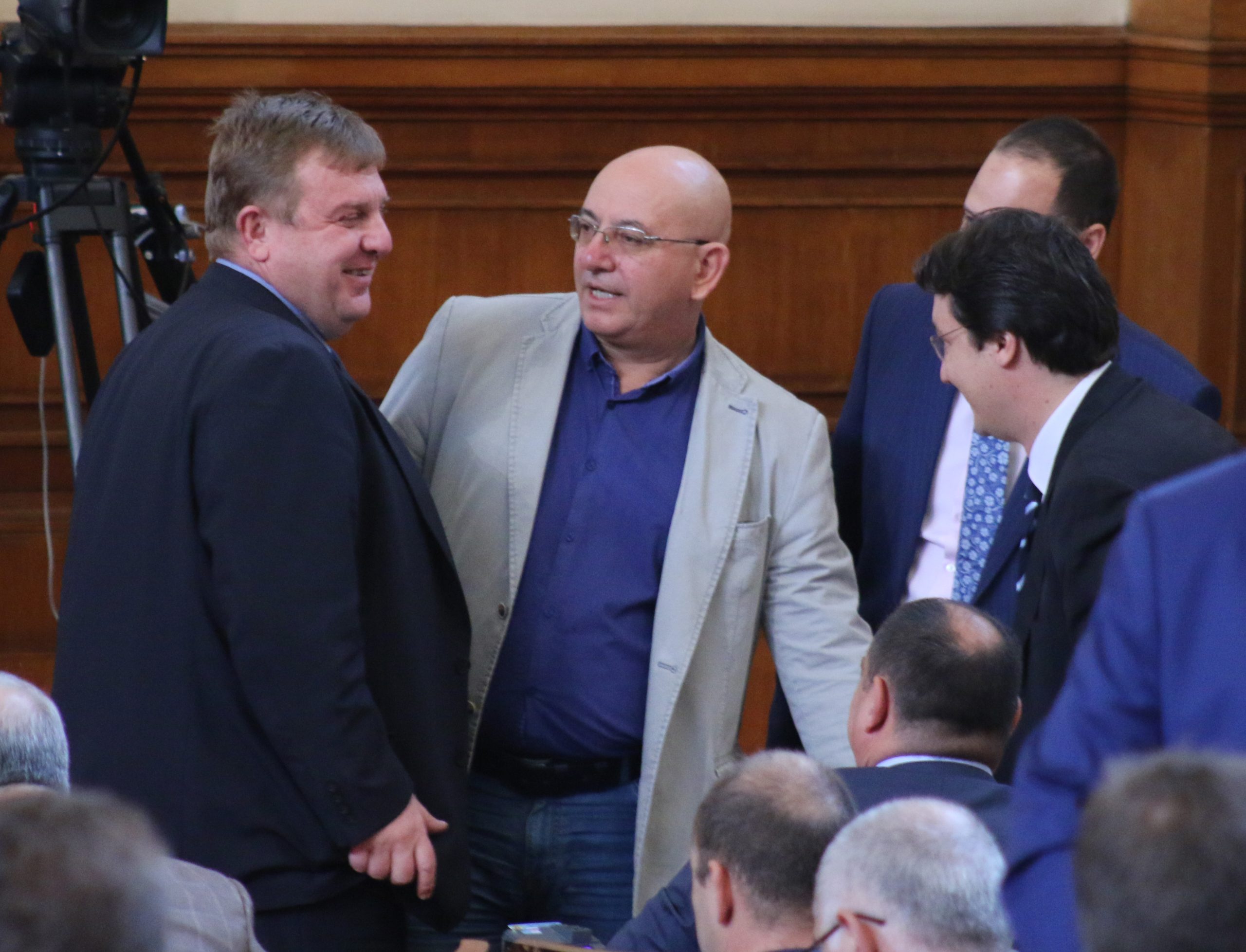 Парламент Красимир Каракачанов Емил Димитров