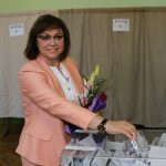 Корнелия Нинова гласува избори