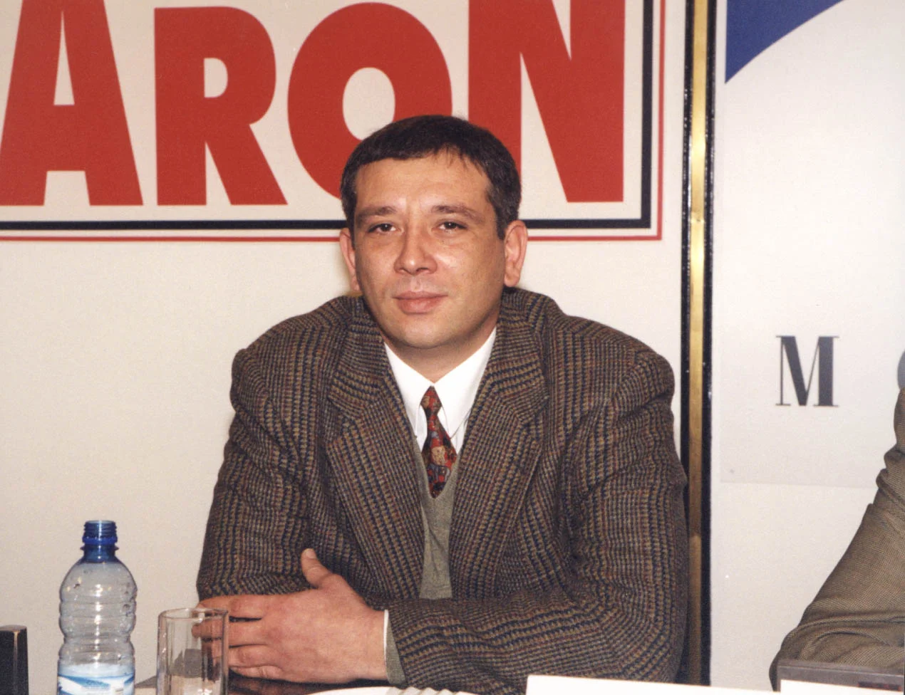 Дискусия - "Бюджет 2001"Димитър Ашиков - "Адлон Дисконт" - финансова къща