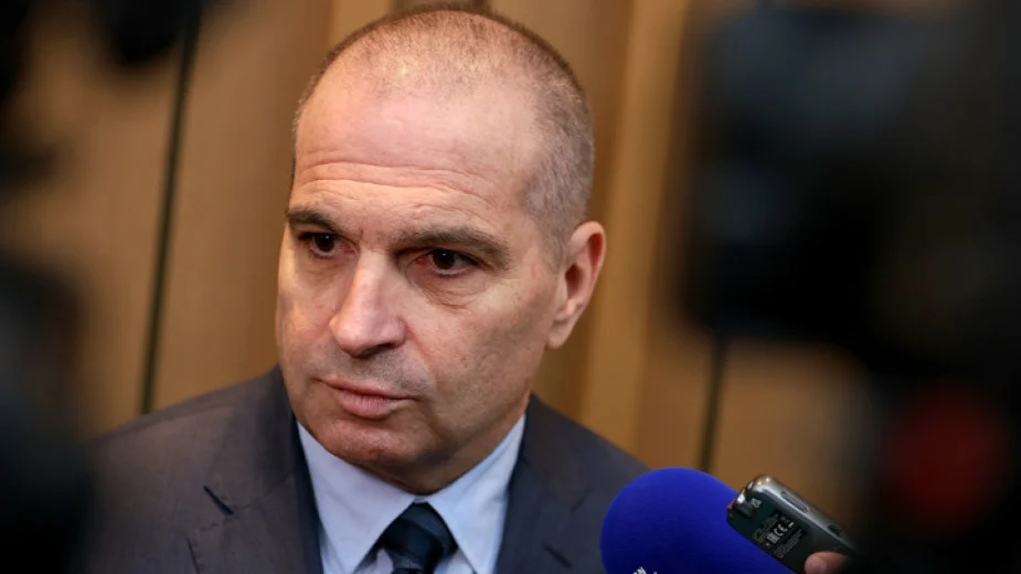 Началници в ИААА са принуждавани да събират подкупи