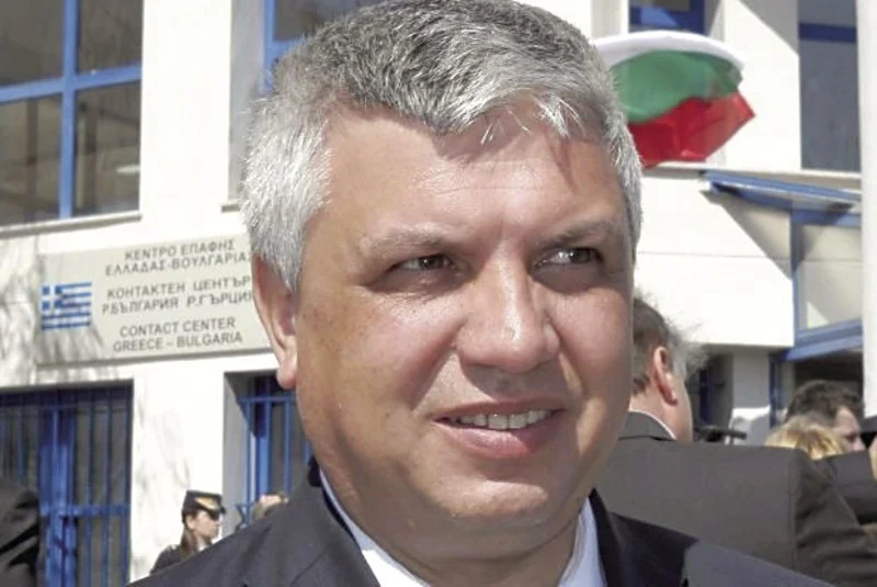 Никола Шушков