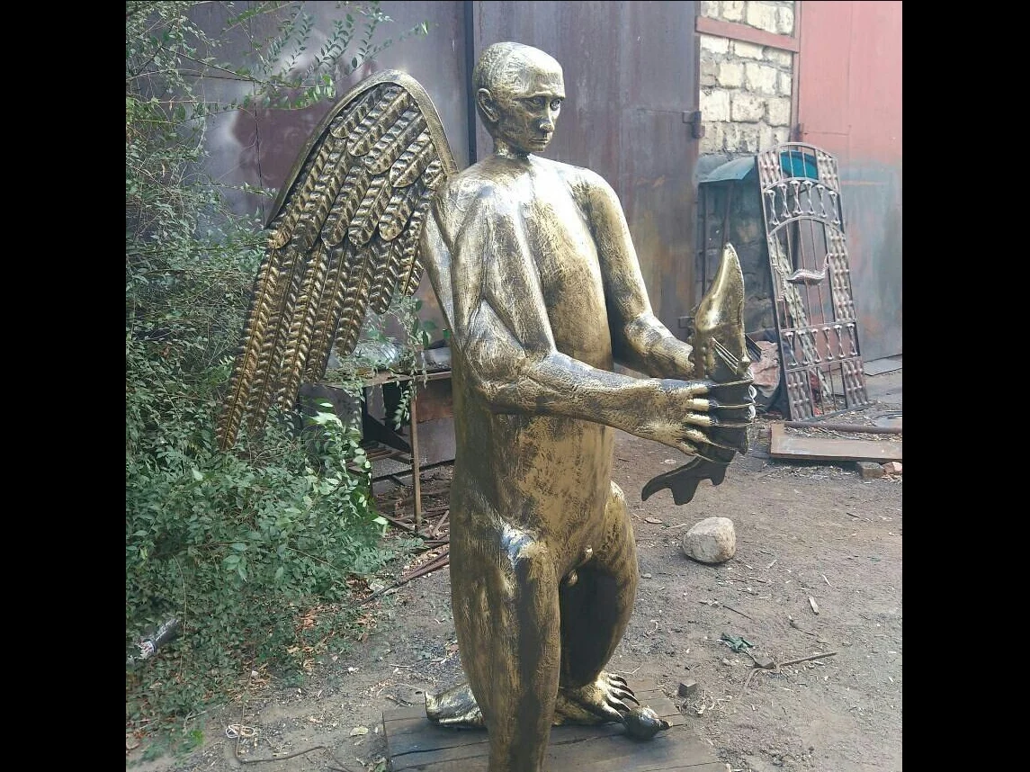 путин скулптура статуя