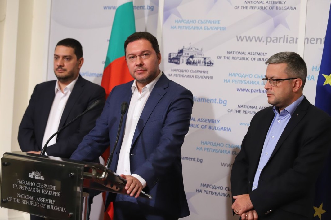 Даниел Митов