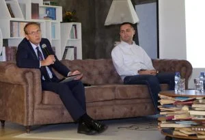 "Повишава се финансовата грамотност на ползващите кредитна карта "-Деян Василев изп. директор на сайта moitepari.bg