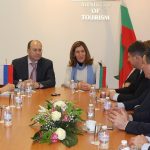 Министърът на туризма на Република България Николина Ангелкова и ръководителят на Федералната агенция по туризъм на Руската федерация Олег Сафонов