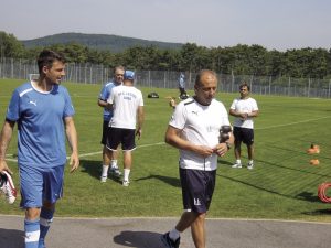 Илиан Илиев засега оцеля в "Левски".