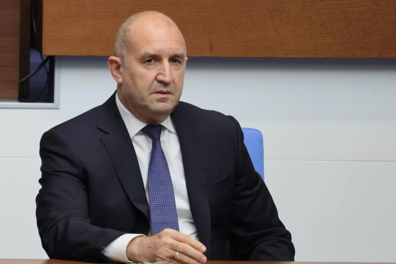 Правителството на Румен Радев с подкрепа от 42% през първите 100 дни, сочи проучване на „Галъп“