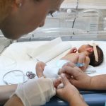 Болница кувиоз бебе сестра