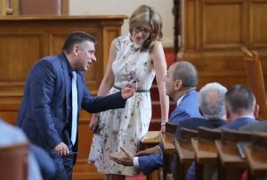 Парламент Данаил Кирилов
