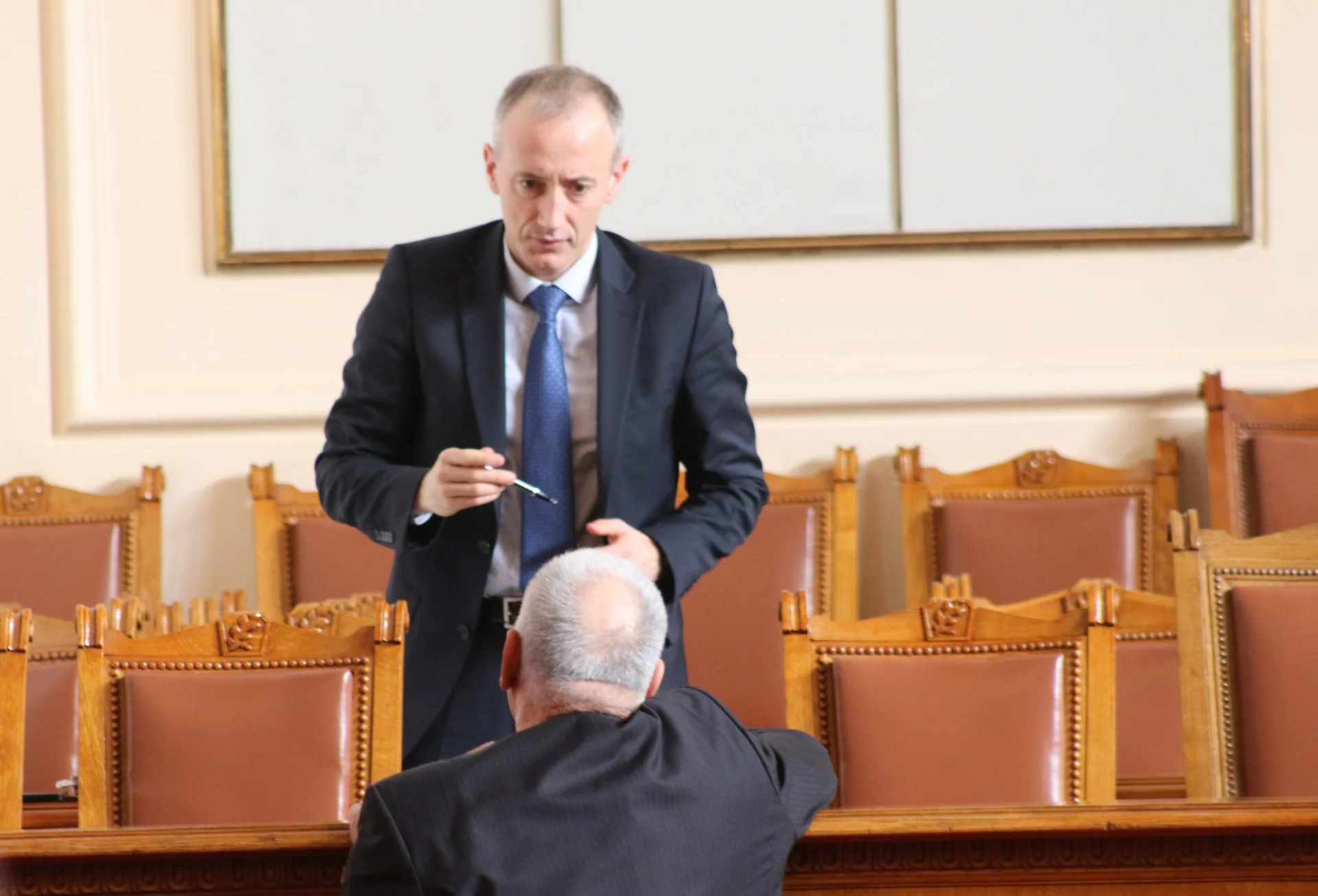 Парламент закон за висшето образование Красимир Вълчев