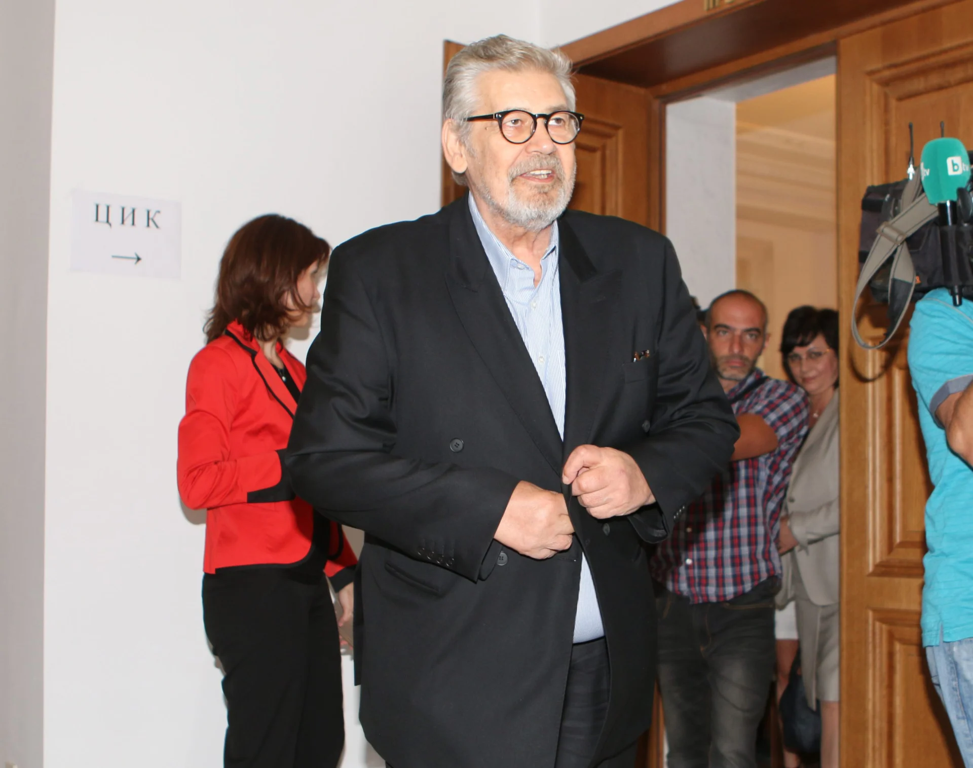 БСП се регистрира за президентските избори  Стефан Данаилов