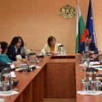 Корнелия Нинова