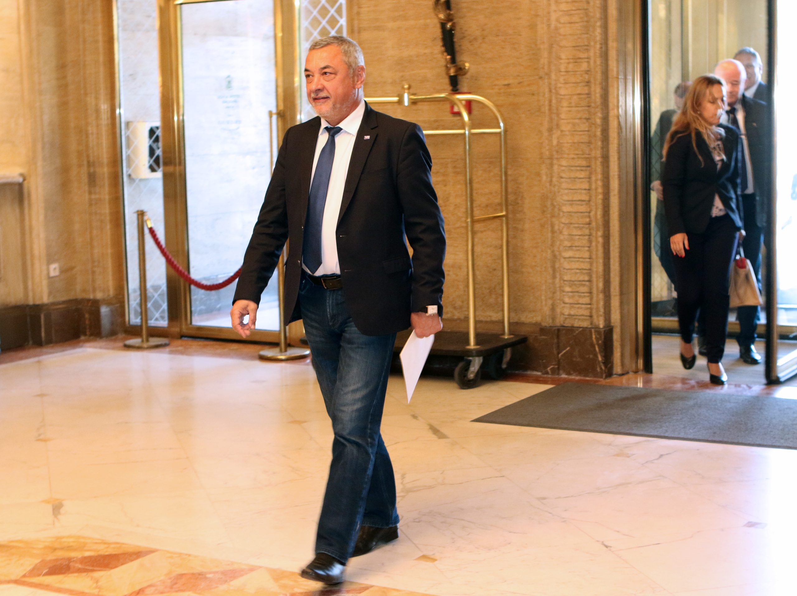 Министерството на околната среда и водите и Световната банка представиха проект на Национална програма за подобряване качеството на атмосферния въздух  Валери Симеонов