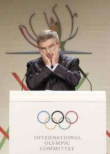 Новият президент на МОК вероятно ще има много главоболия с олимпиадите в Сочи и Рио де Жанейро.
