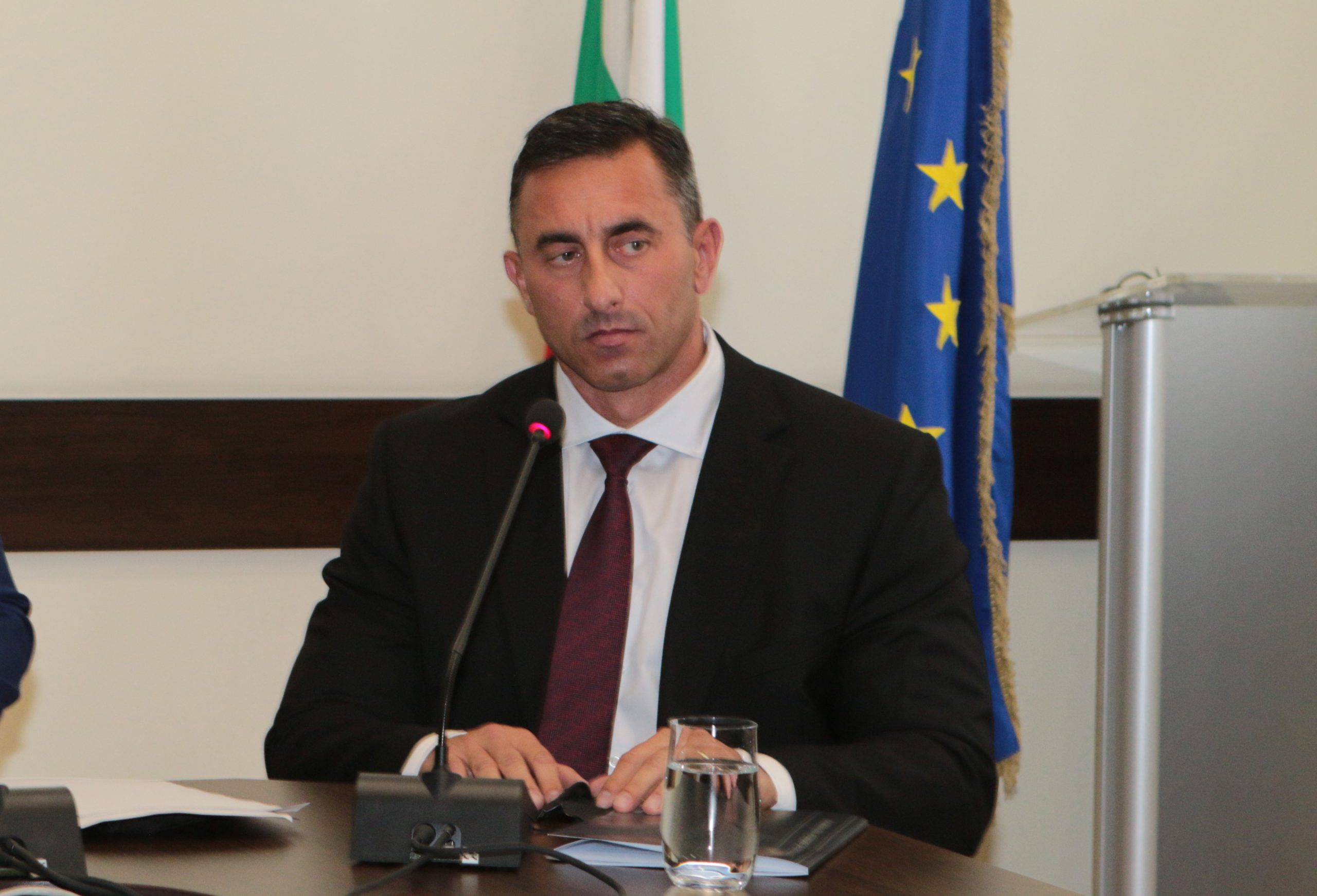 Спецов, Министерство на финансите Румен Спецов НАП