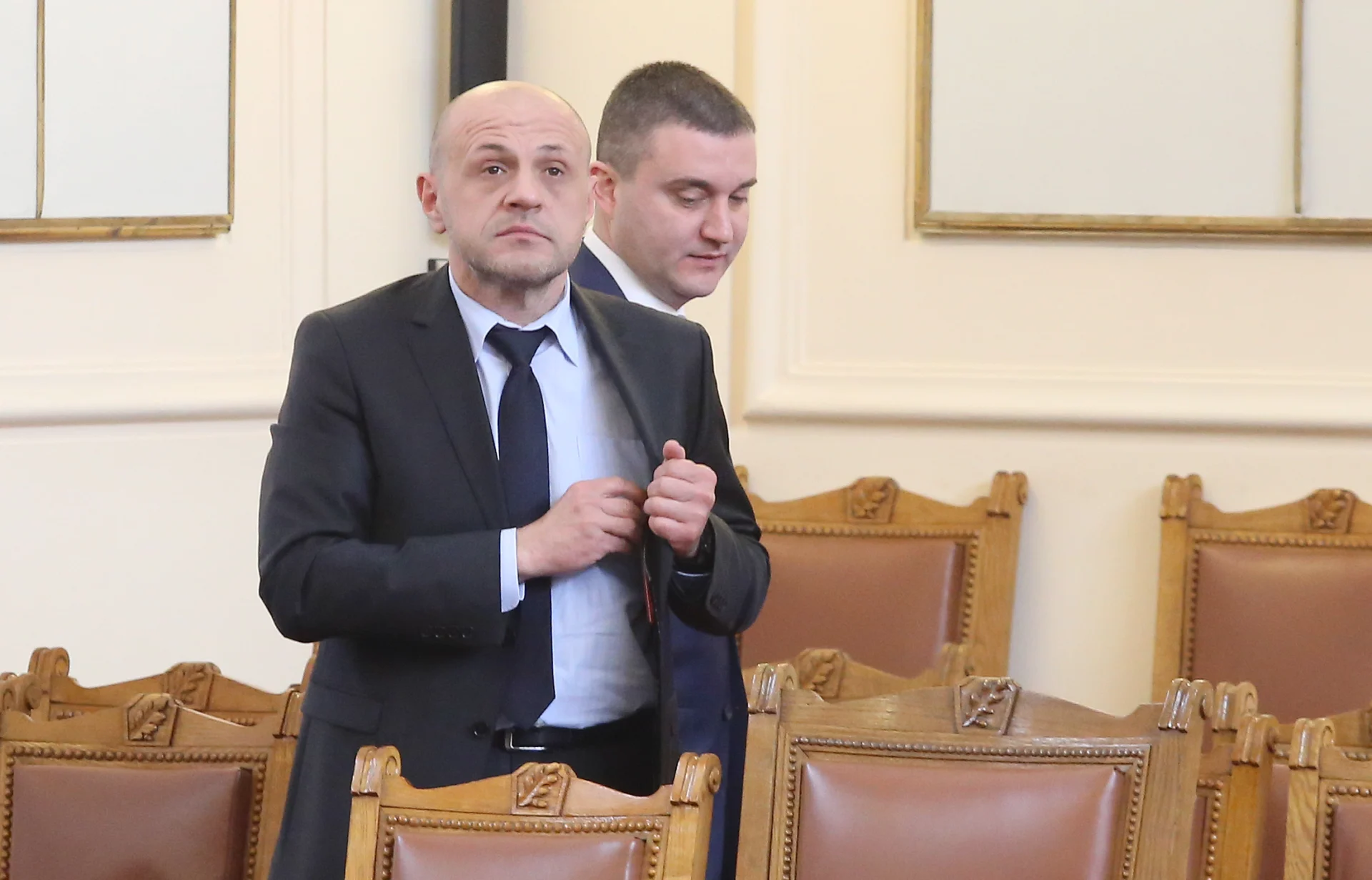 Парламент Томислав Дончев