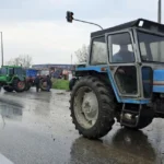 Гръцките фермери вдигат блокадите след 53 дни протести, подготвят демонстрации в градовете