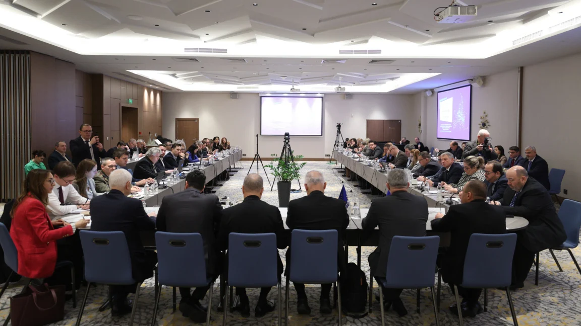 Министри от България, Гърция и Румъния обсъдиха общите транспортни проекти