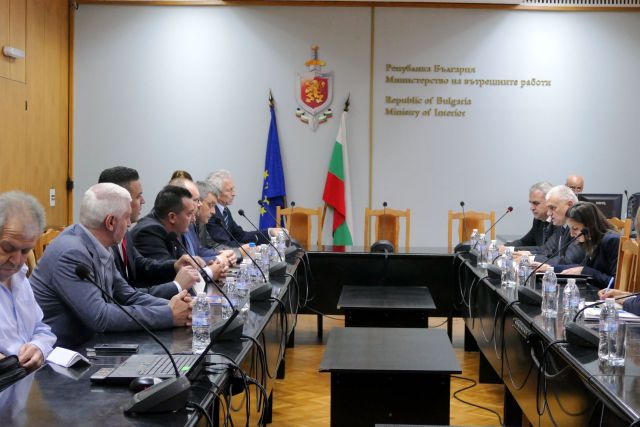 МВР-синдикати